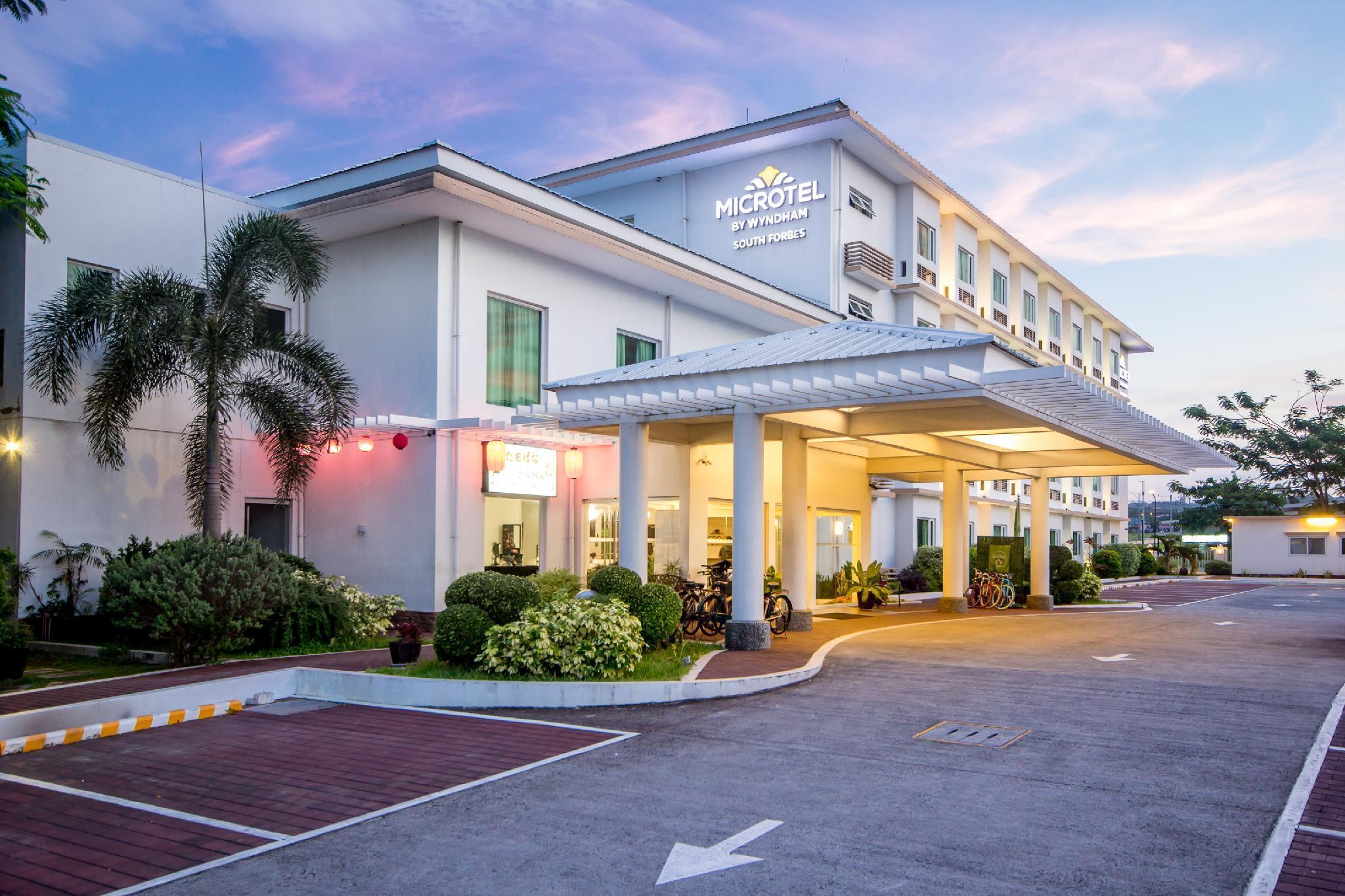 Microtel By Wyndham South Forbes Near Nuvali Santa Rosa  Bagian luar foto